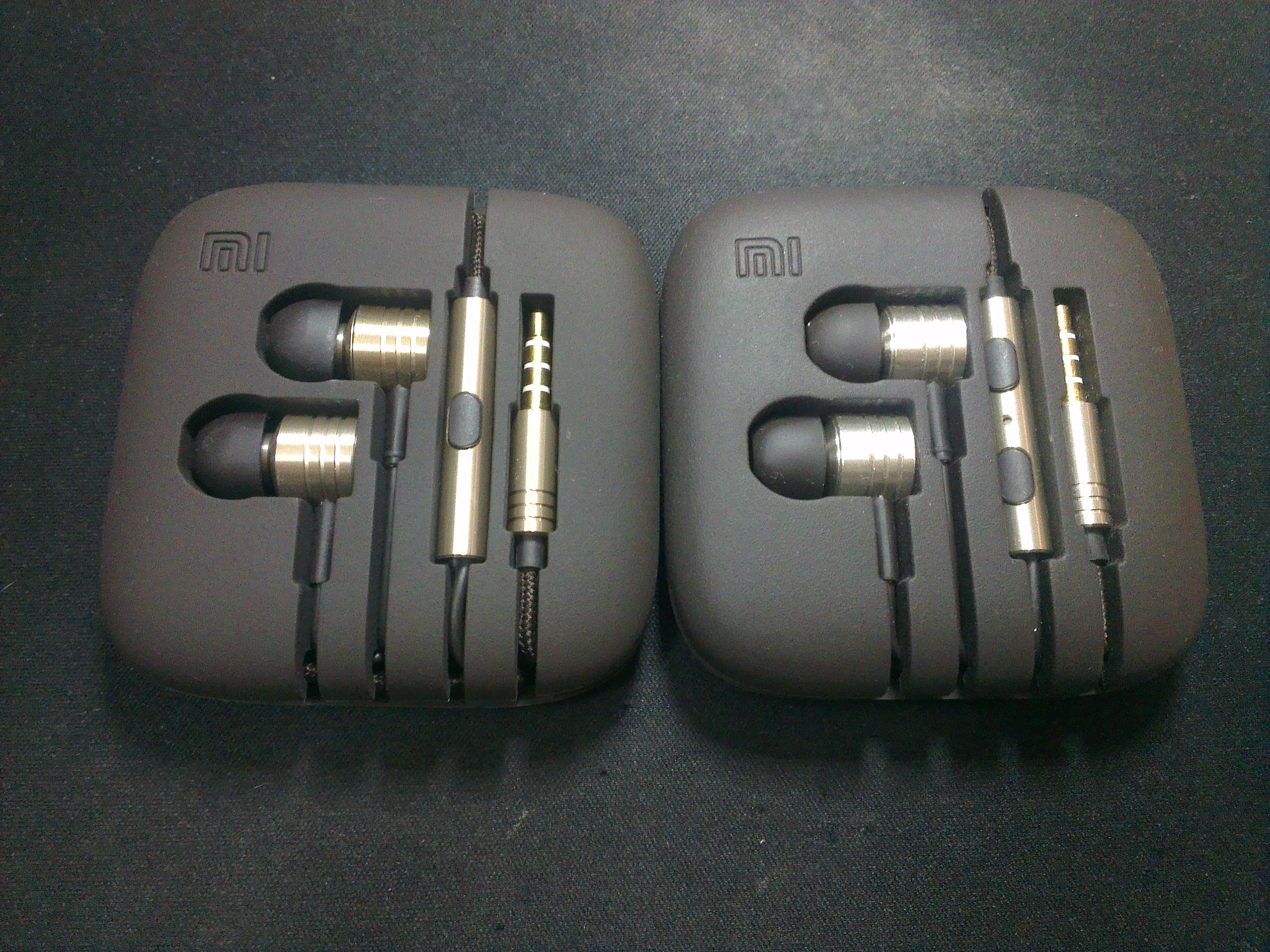 XiaoMi Piston 2.1 vs iF Edition 35