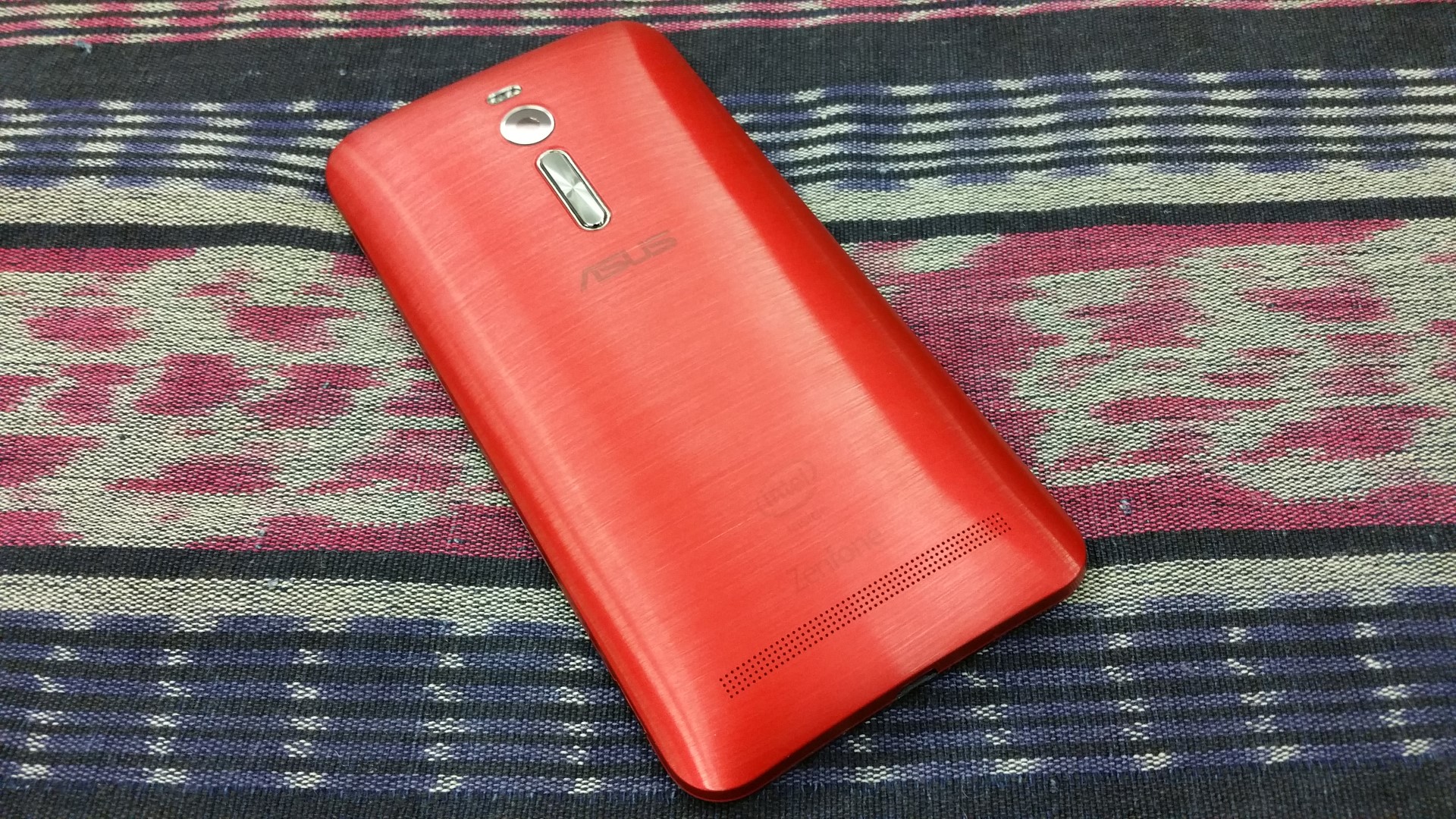 ASUS Zenfone 2 crowned king of fast charging 28