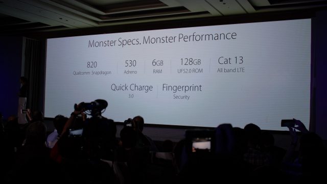 I don't even have words to describe these monstrous specs. If you are already on a 64-bit smartphone, you try to explain this to yourself - if you manage to. PERFECT!