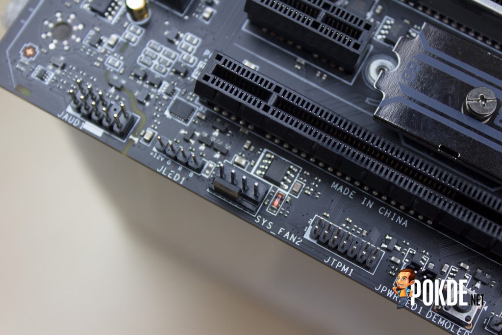 MSI Z270 Gaming Carbon Pro review — Aesthetically improved and feature rich 39