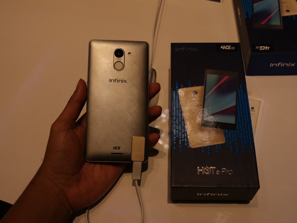 infinix y3