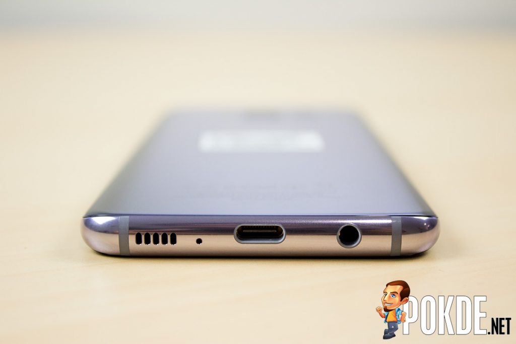 Samsung Galaxy S8 Review feat. Alcantara Cover Case 34