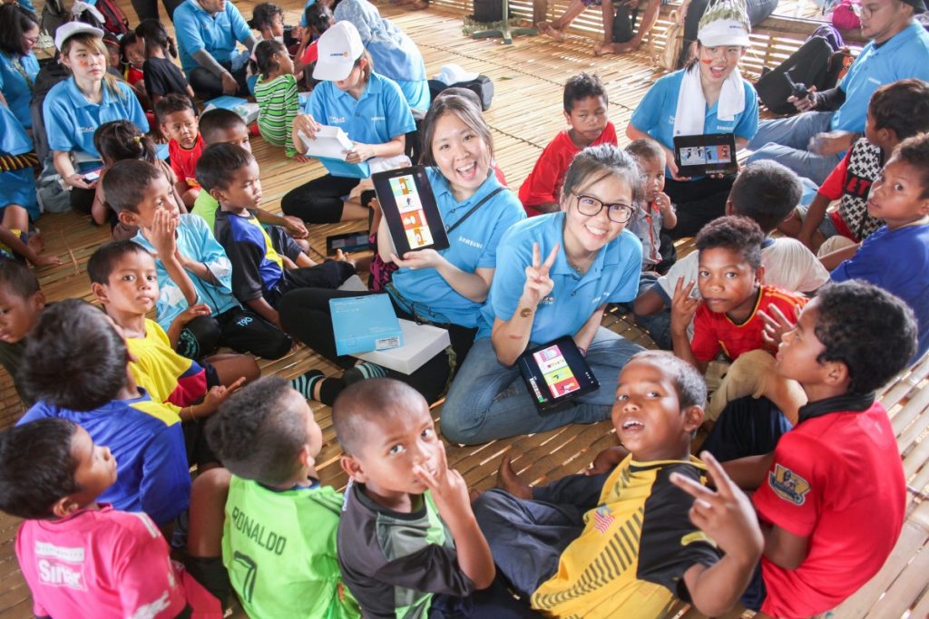 Samsung Set To Give Back To Community - Love & Care Is All We Need 27