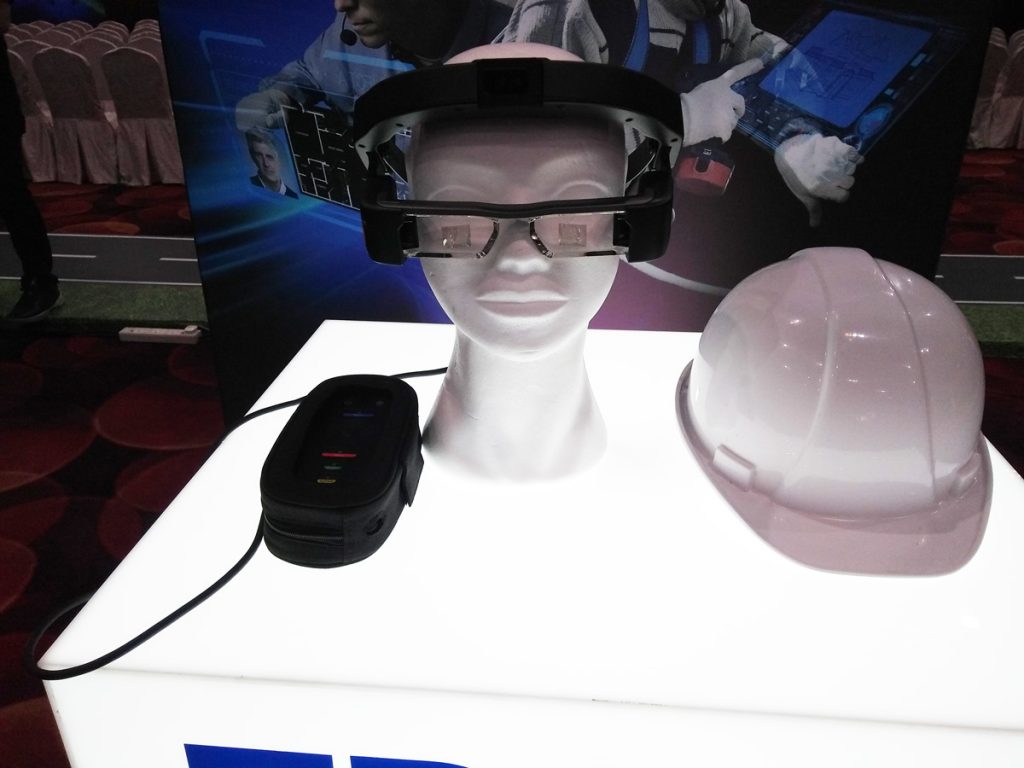 Epson Showcase Latest Projection Products - Smart Glasses With AR! 34