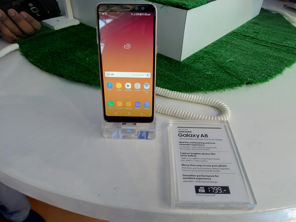 Samsung Galaxy A8 (2018) Officially Available In Malaysia - Featuring Dual Front Camera And IP68! 30