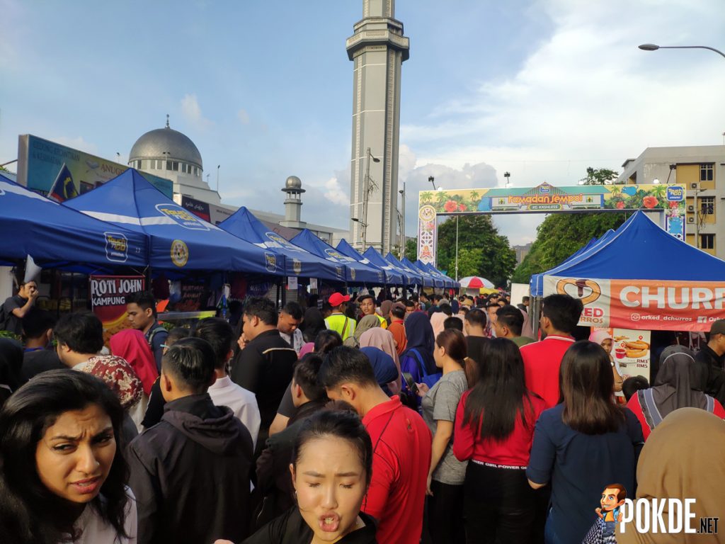 Enjoy TnG's Ramadan Sempoi Bazaar At Kampung Kashless 21