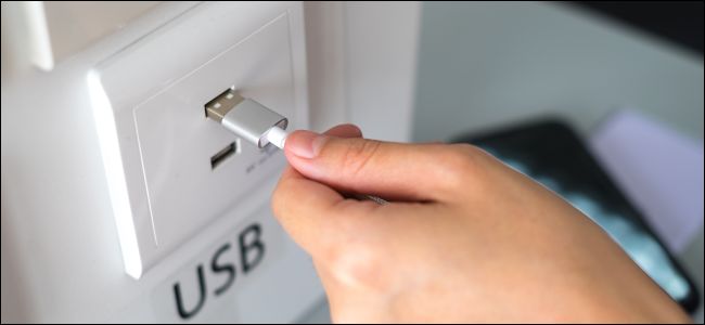 Charging Your Smartphone Using Public USB Ports Can Get You Hacked 26