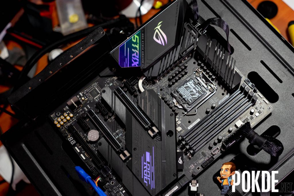 ASUS ROG Strix Z490-E Gaming Preview — unboxing and a peek at the VRMs 33