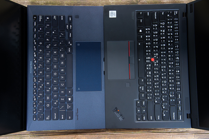ASUS ExpertBook B9 vs Lenovo ThinkPad X1 Carbon keyboard