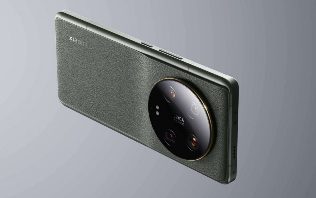 Xiaomi 13 Ultra Raises the Bar with Leica Camera Collaboration and Impressive Specs
