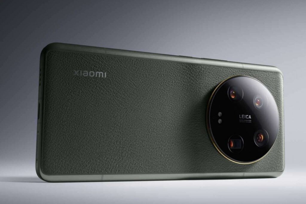 Xiaomi 13 Ultra Raises the Bar with Leica Camera Collaboration and Impressive Specs