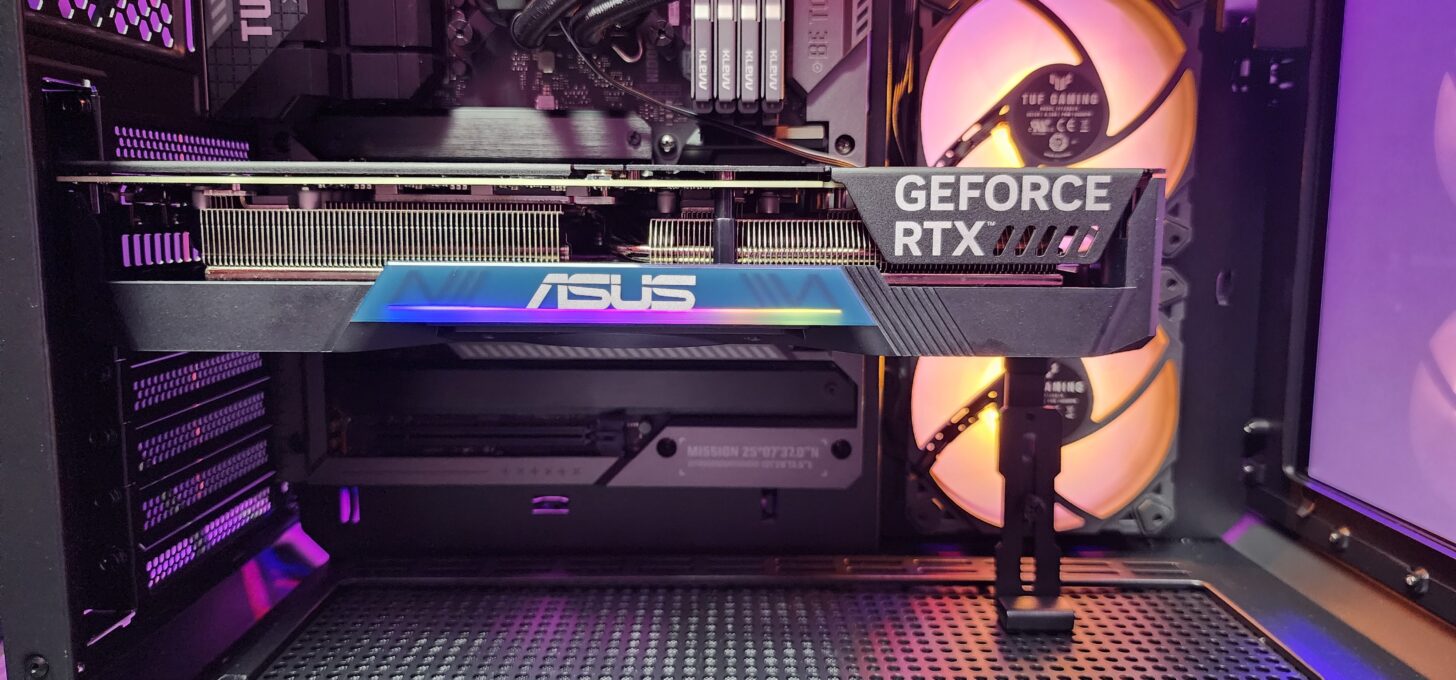 ASUS RTX 4070 Megalodon Is A GPU That Ditches Cables Entirely 27