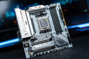 COLORFUL Unveils CVN B650/B650M GAMING FROZEN Motherboards 38