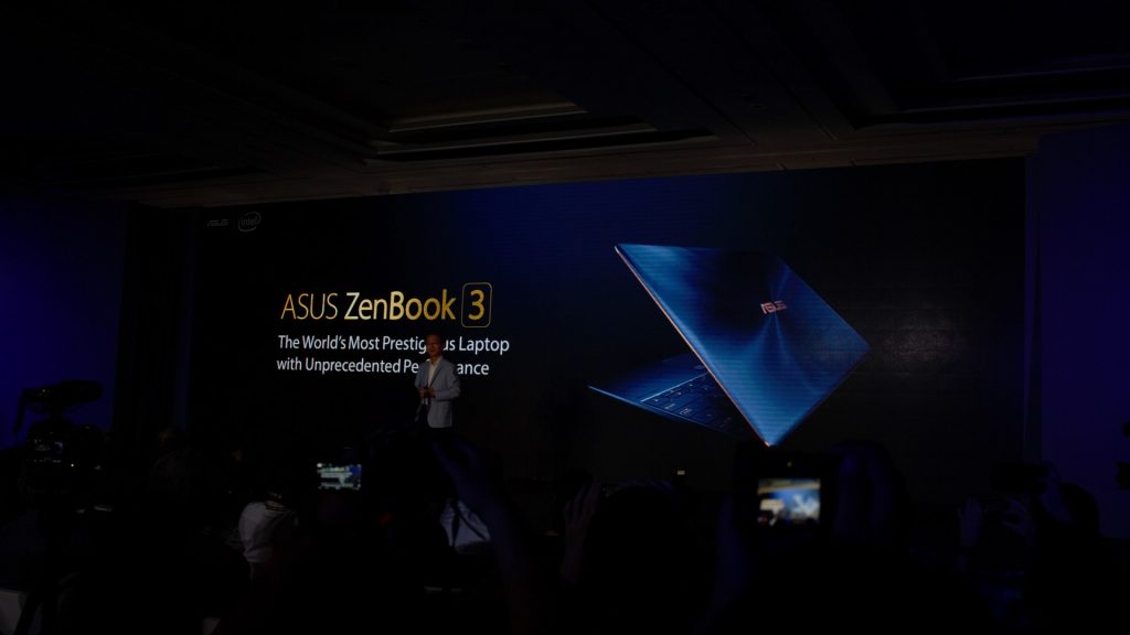 The curtain unfolds with the Asus Zenbook 3. Claiming it as the "most prestigious laptop with unprecedented performance". That's quite a claim to live up to.