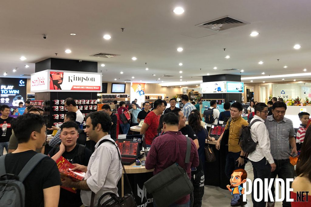 Gloo's biggest store officially opened in Plaza Low Yat, KL - 17