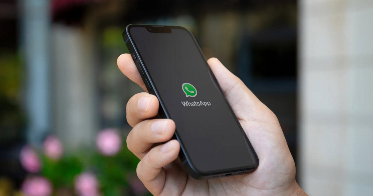 Should You Trust WhatsApp with Your Email? Weighing Privacy Concerns and Benefits