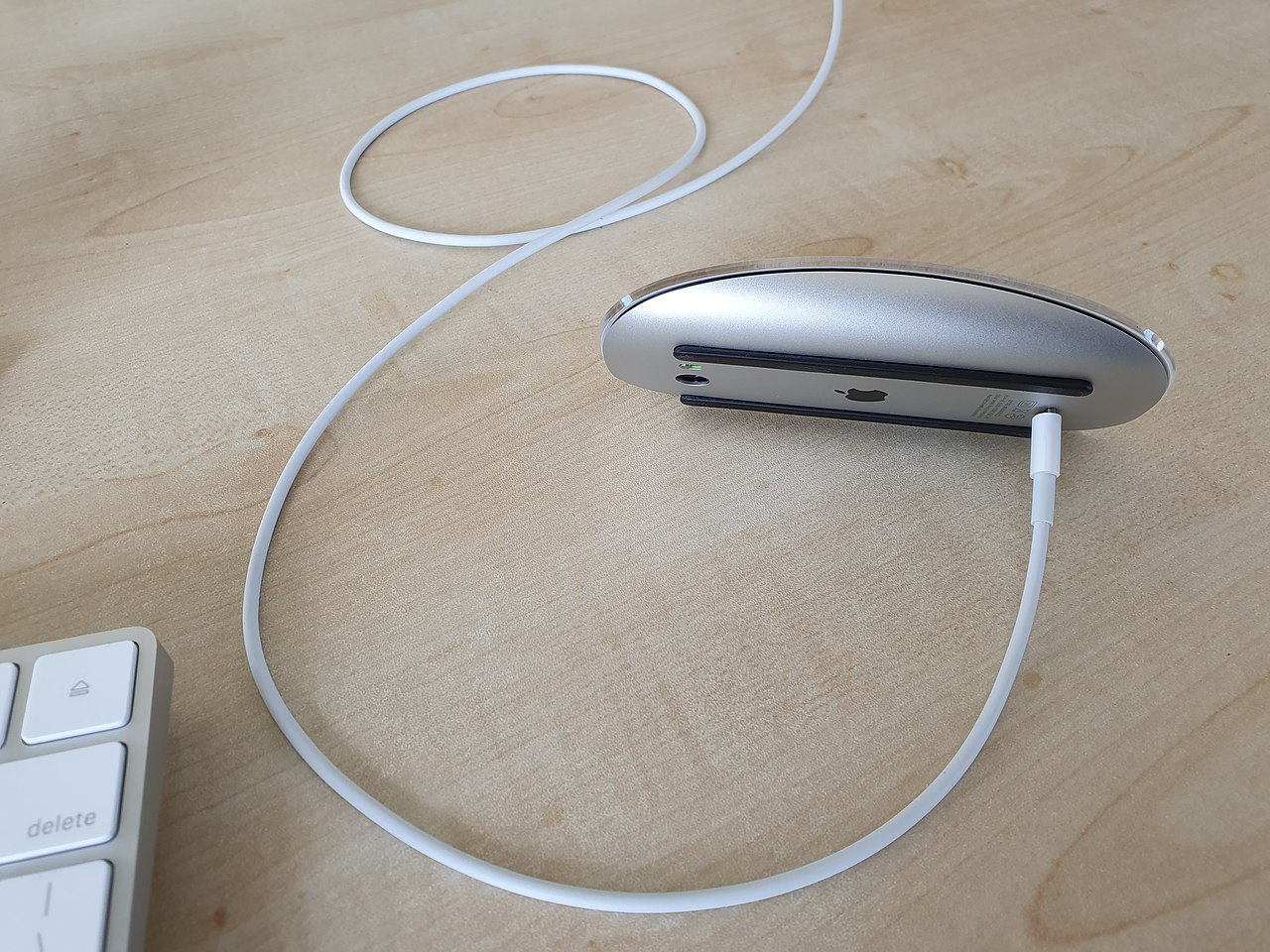 The Next Apple Magic Mouse Will Finally Fix The Charging Port Design - 21